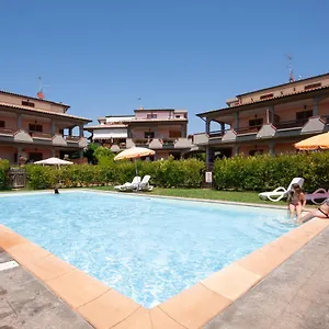 - Pool & Relax , Follonica Italy
