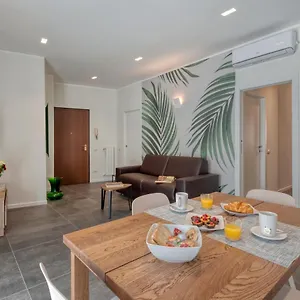 Bnbutler Arena 35 - Navigli , Milan Italy